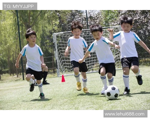 足球明星孩子们的可爱瞬间大集合让我们一起感受他们的童趣与活力